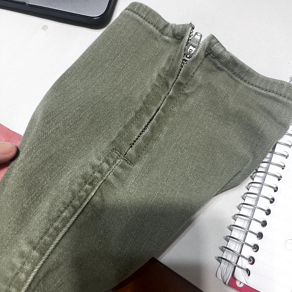 Chicos Jeans sz 1/M Perfect Stretch Girlfriend Slim Pullon Zippered Ankle Green - Picture 10 of 10